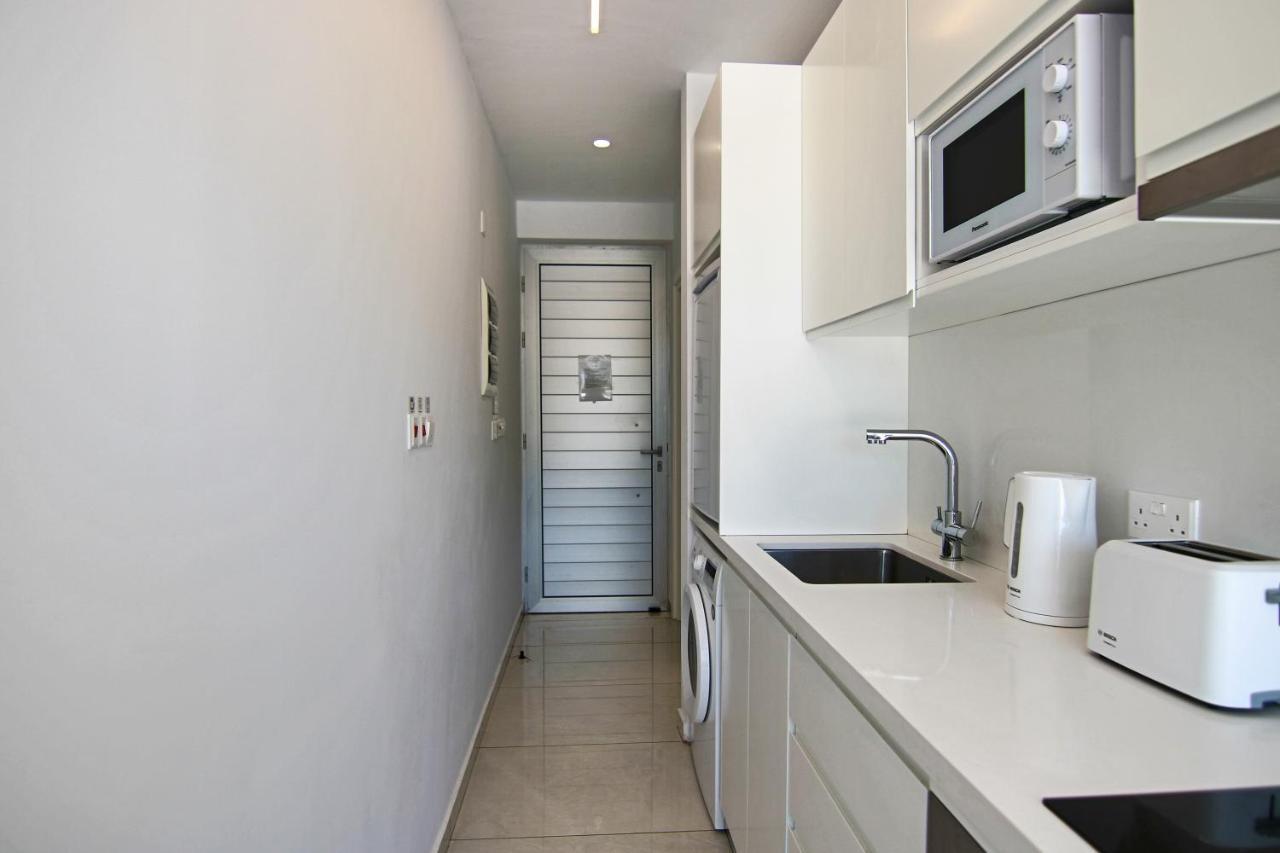 Апартаменты Phaedrus Living - Seaside Luxury Flat Harbour 109 Пафос Экстерьер фото