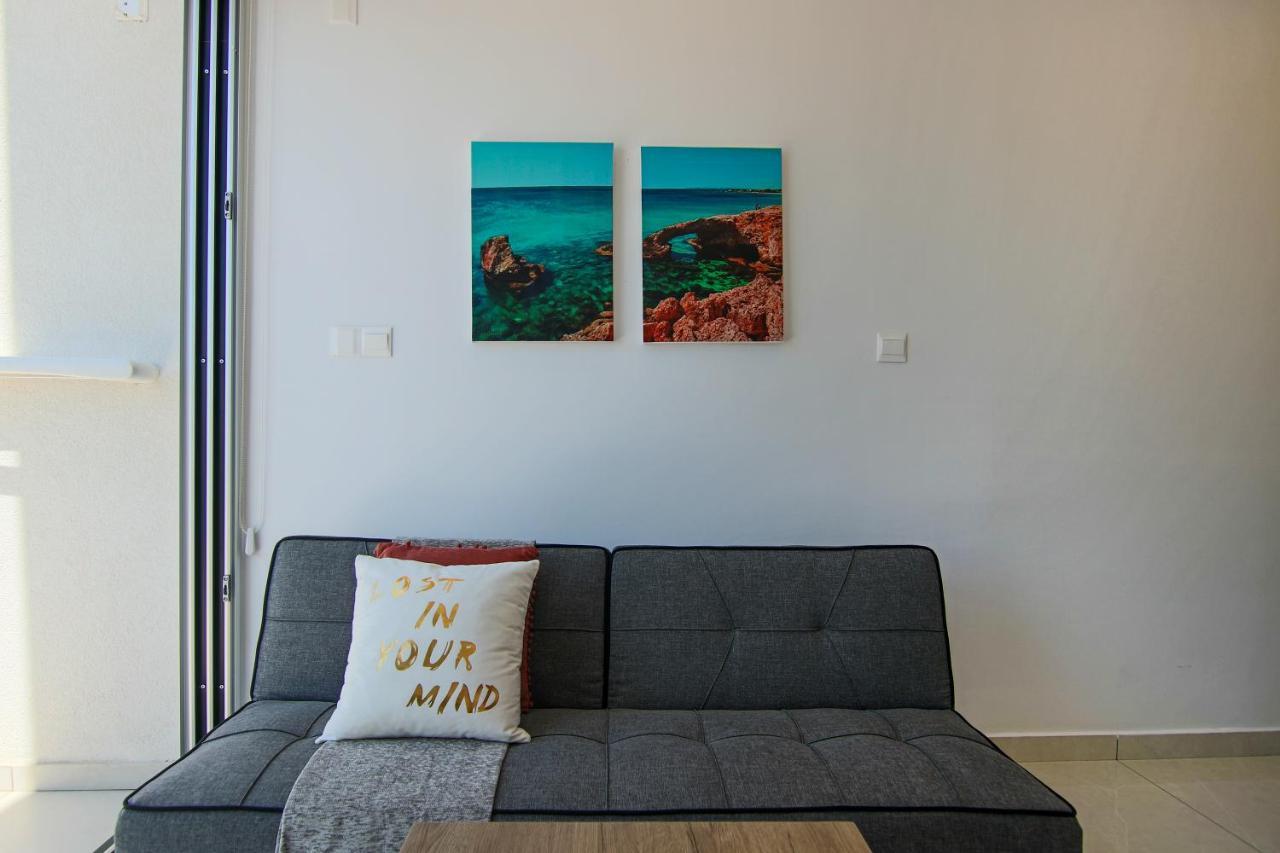 Апартаменты Phaedrus Living - Seaside Luxury Flat Harbour 109 Пафос Экстерьер фото